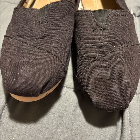 TOMS Women’s Classic Black Shoes Size 7 - Picture 2 of 10